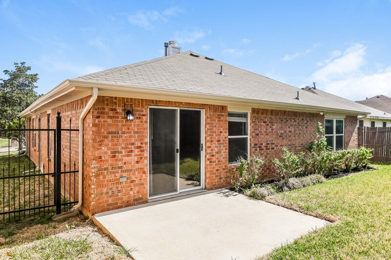 1,940/Mo, 4712 Shell Ridge Dr Fort Worth, TX 76133 Rear View