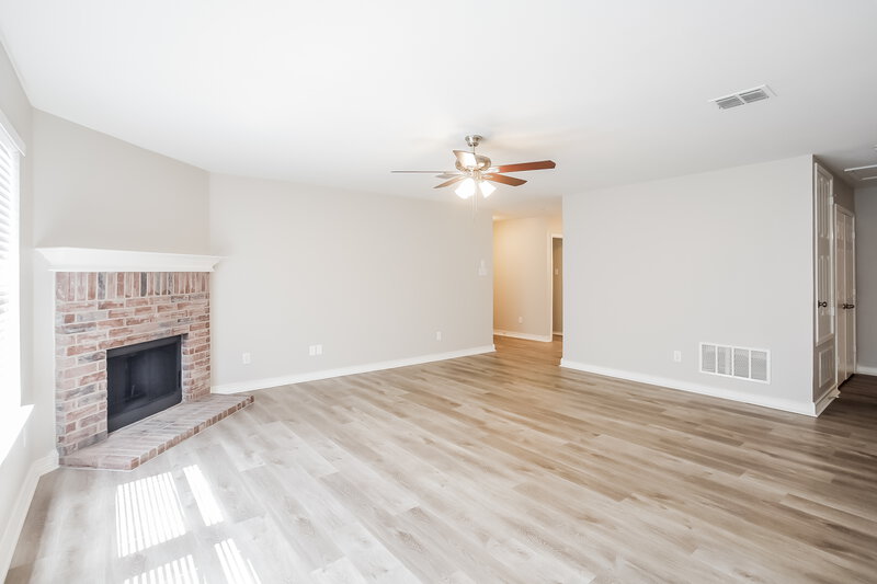 2,075/Mo, 2608 Buckskin Dr McKinney, TX 75071 Living Room View 2