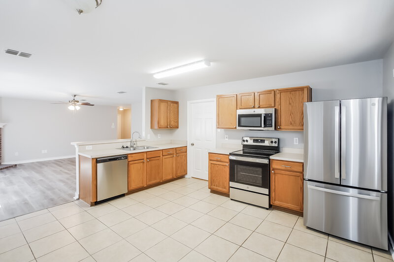 2,075/Mo, 2608 Buckskin Dr McKinney, TX 75071 Kitchen View 3