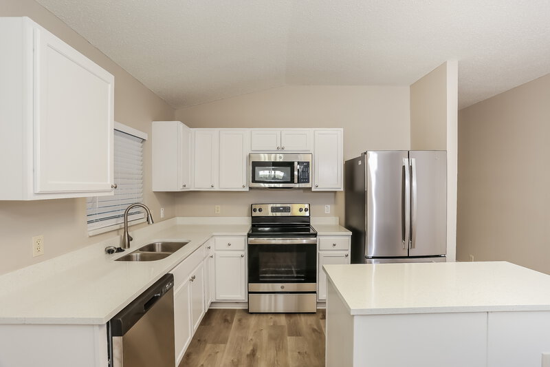 2,195/Mo, 102 Shady Brook Dr Arlington, TX 76002 Kitchen View