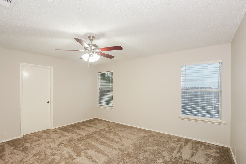 2,195/Mo, 102 Shady Brook Dr Arlington, TX 76002 Main Bedroom View