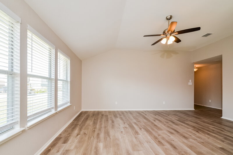 1,975/Mo, 1232 Wenatchee Dr Krum, TX 76249 Living Room View 2