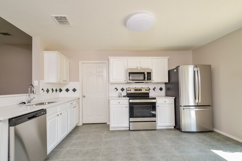 1,975/Mo, 1232 Wenatchee Dr Krum, TX 76249 Kitchen View