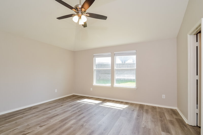 1,975/Mo, 1232 Wenatchee Dr Krum, TX 76249 Main Bedroom View