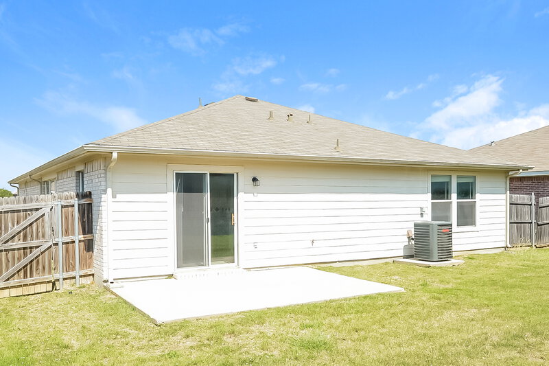 1,975/Mo, 1232 Wenatchee Dr Krum, TX 76249 Rear View