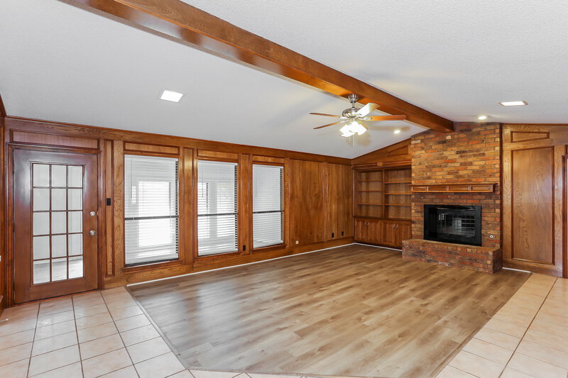 3,150/Mo, 4400 Alameda Ct Arlington, TX 76016 Living Room View 2