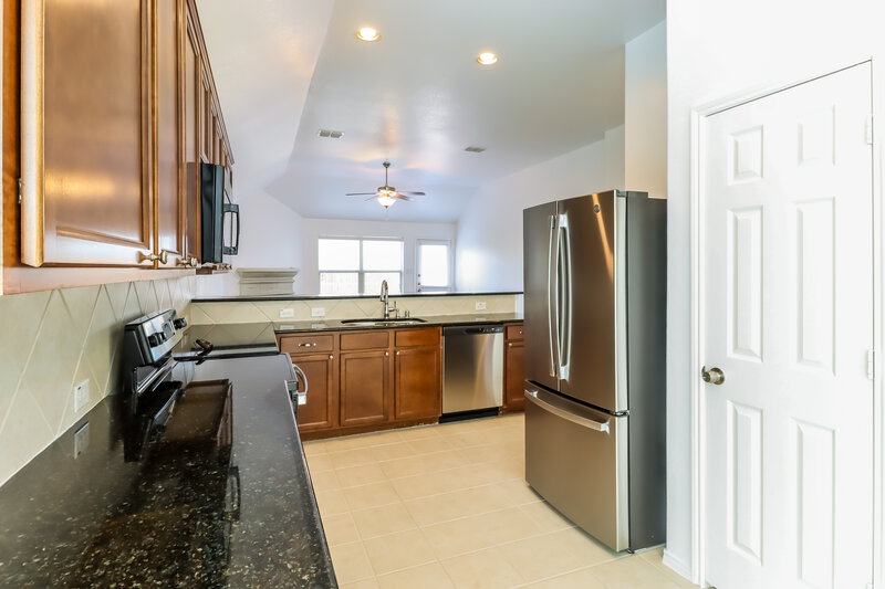 2,305/Mo, 14017 Dream River Trl Haslet, TX 76052 Kitchen View