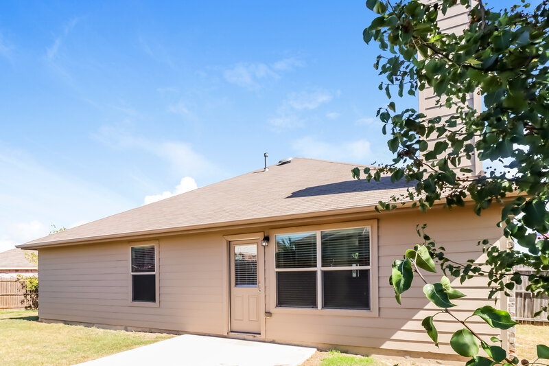 2,305/Mo, 14017 Dream River Trl Haslet, TX 76052 Rear View 2