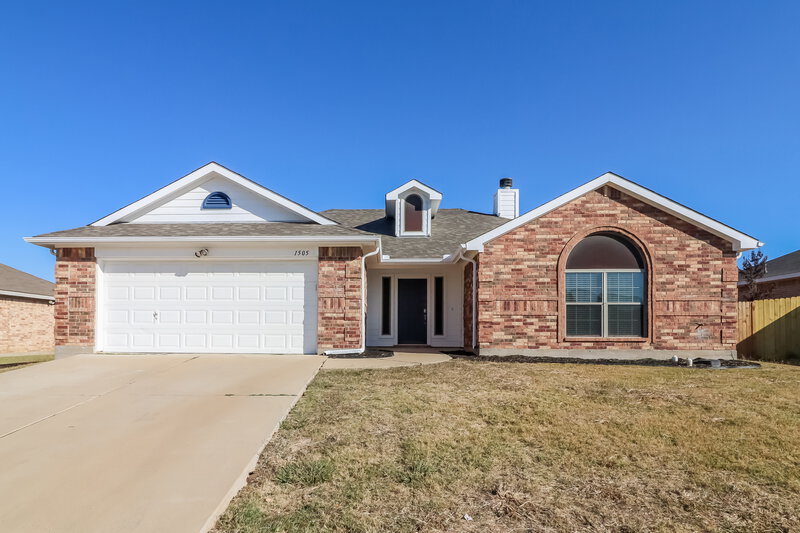 2,270/Mo, 1505 Whispering Oaks Dr Midlothian, TX 76065 External View