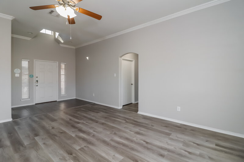 2,270/Mo, 1505 Whispering Oaks Dr Midlothian, TX 76065 Living Room View