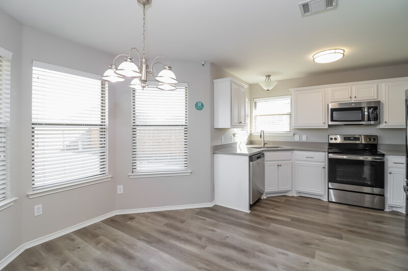 2,270/Mo, 1505 Whispering Oaks Dr Midlothian, TX 76065 Dining Room View