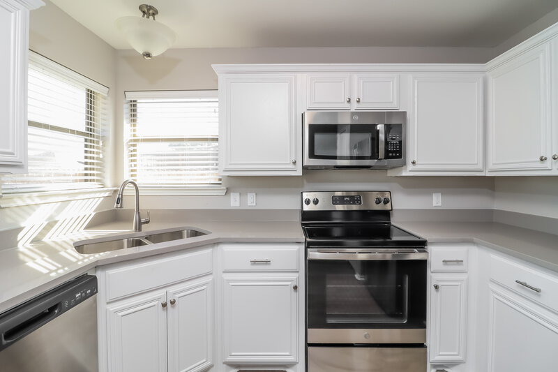 2,270/Mo, 1505 Whispering Oaks Dr Midlothian, TX 76065 Kitchen View