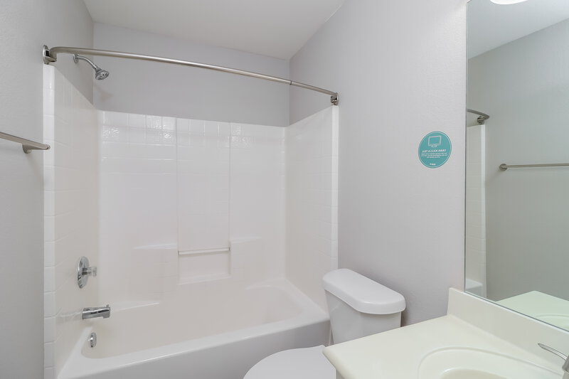 2,270/Mo, 1505 Whispering Oaks Dr Midlothian, TX 76065 Bathroom View