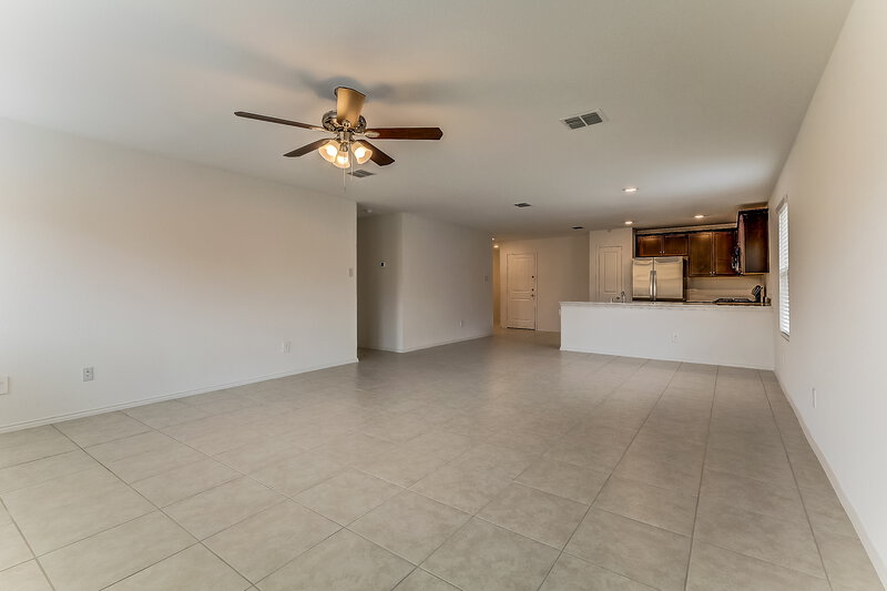 2,215/Mo, 1029 Crestview Dr Hutchins, TX 75141 Living Room View 3