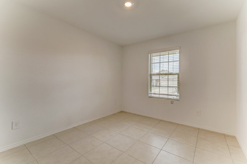 2,215/Mo, 1029 Crestview Dr Hutchins, TX 75141 Bedroom View 2