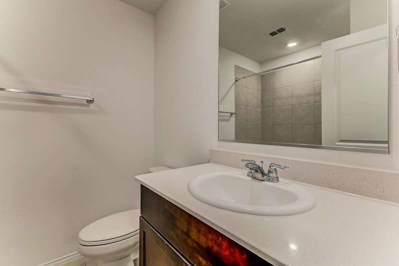2,215/Mo, 1029 Crestview Dr Hutchins, TX 75141 Bathroom View