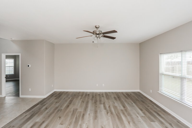 2,325/Mo, 4415 Elderberry St Forney, TX 75126 Living Room View