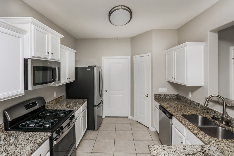 2,325/Mo, 4415 Elderberry St Forney, TX 75126 Kitchen View