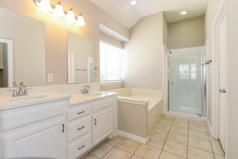 2,495/Mo, 414 Hampton Cir Grand Prairie, TX 75052 Misc View 12