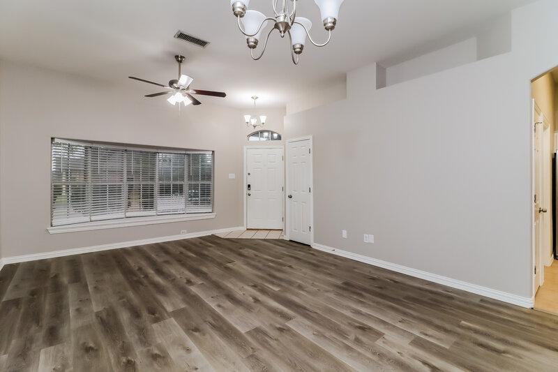 2,220/Mo, 600 Meadowbrook Dr Burleson, TX 76028 Living Room View