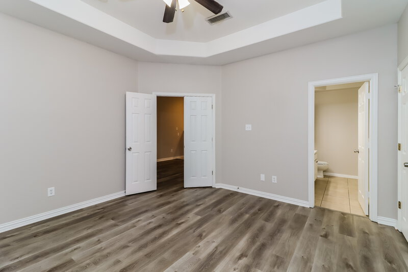 2,220/Mo, 600 Meadowbrook Dr Burleson, TX 76028 Main Bedroom View 2