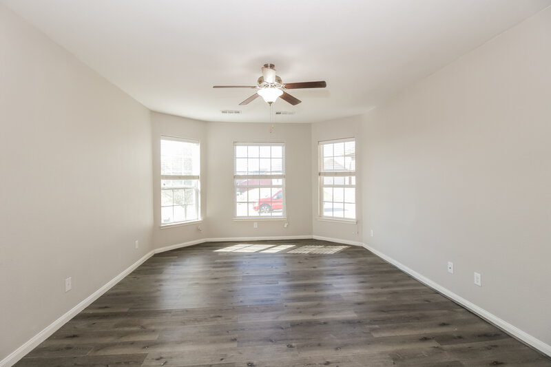 2,545/Mo, 8 Heron Dr Sanger, TX 76266 Main Bedroom View