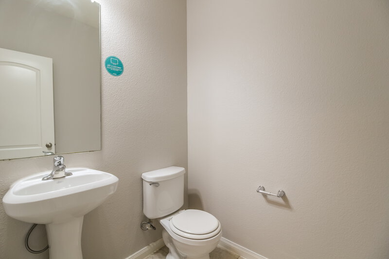 2,545/Mo, 8 Heron Dr Sanger, TX 76266 Bathroom View 2