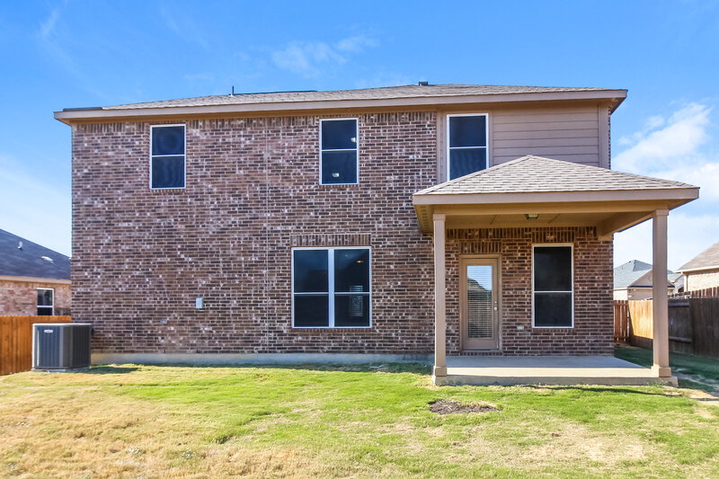 2,545/Mo, 8 Heron Dr Sanger, TX 76266 Rear View