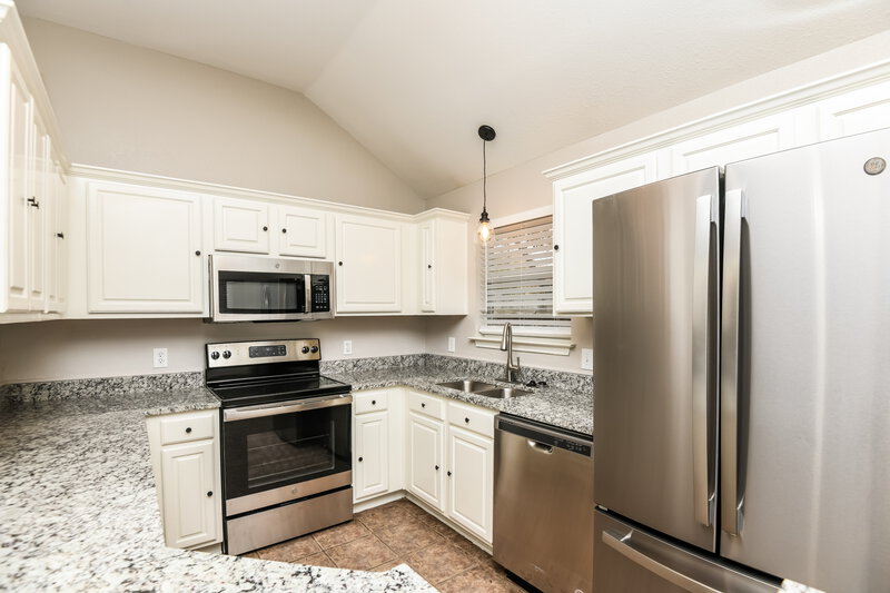 1,925/Mo, 108 Chevy Chase Ln Waxahachie, TX 75165 Kitchen View