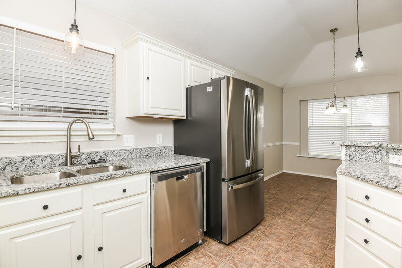 1,925/Mo, 108 Chevy Chase Ln Waxahachie, TX 75165 Kitchen View 3