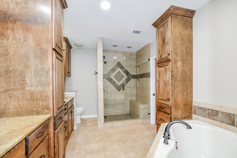 3,265/Mo, 4313 Bradford Dr Grapevine, TX 76051 Main Bathroom View