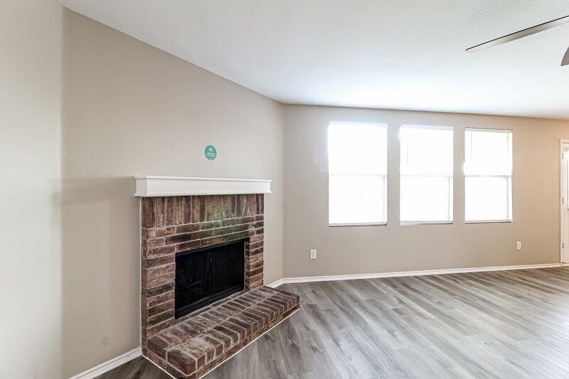 2,625/Mo, 1724 Diamond Lake Trl Justin, TX 76247 Family Room View