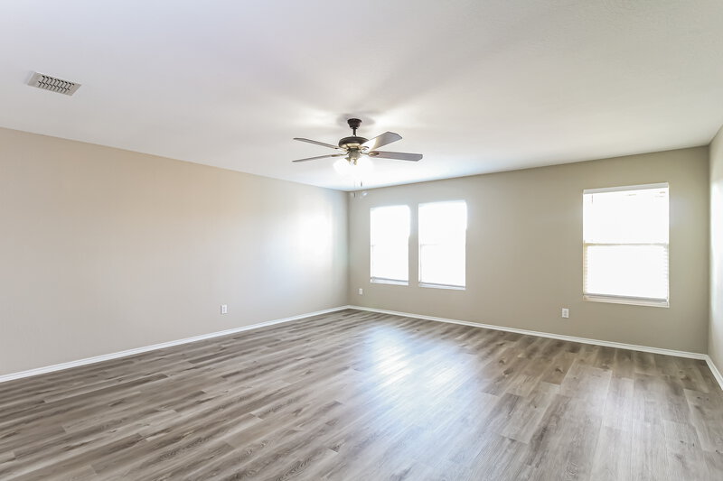 2,625/Mo, 1724 Diamond Lake Trl Justin, TX 76247 Loft View