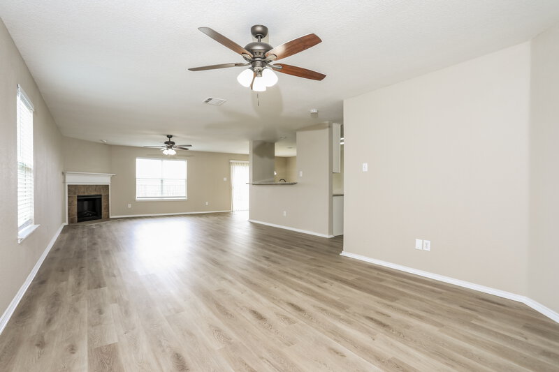 2,580/Mo, 1909 Wickham Dr Burleson, TX 76028 Living Room View