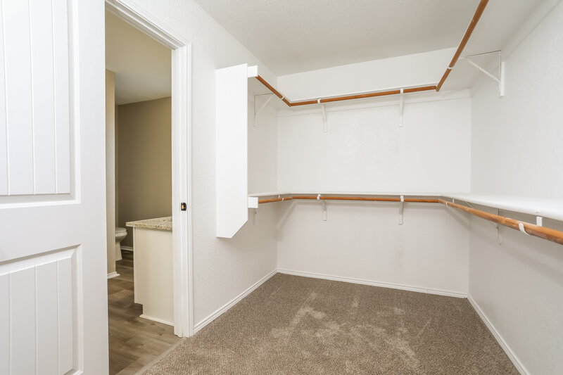 2,580/Mo, 1909 Wickham Dr Burleson, TX 76028 Walk In Closet View