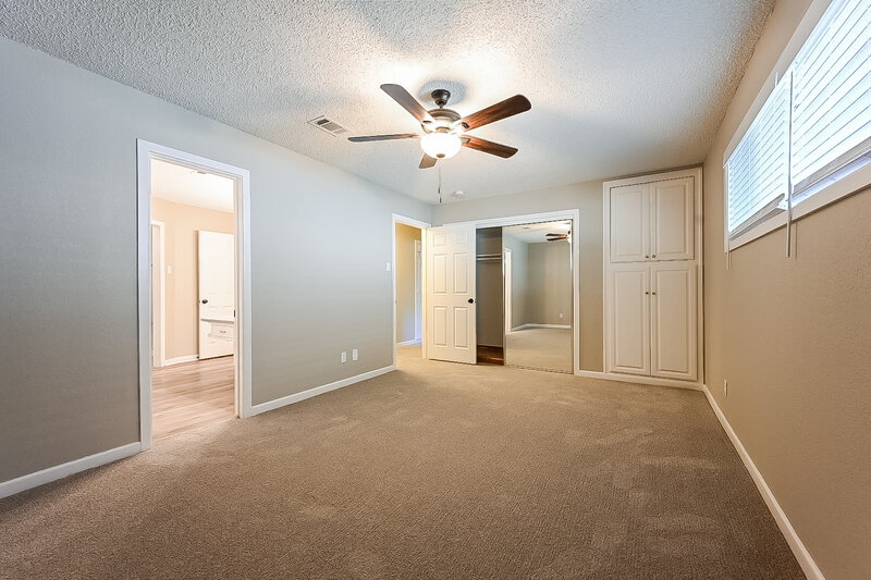 2,395/Mo, 110 Mill Creek Dr Arlington, TX 76010 Bedroom View