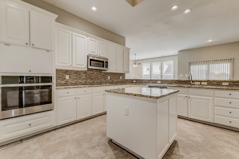 3,025/Mo, 1110 Eastbrook Dr Glenn Heights, TX 75154 Kitchen View