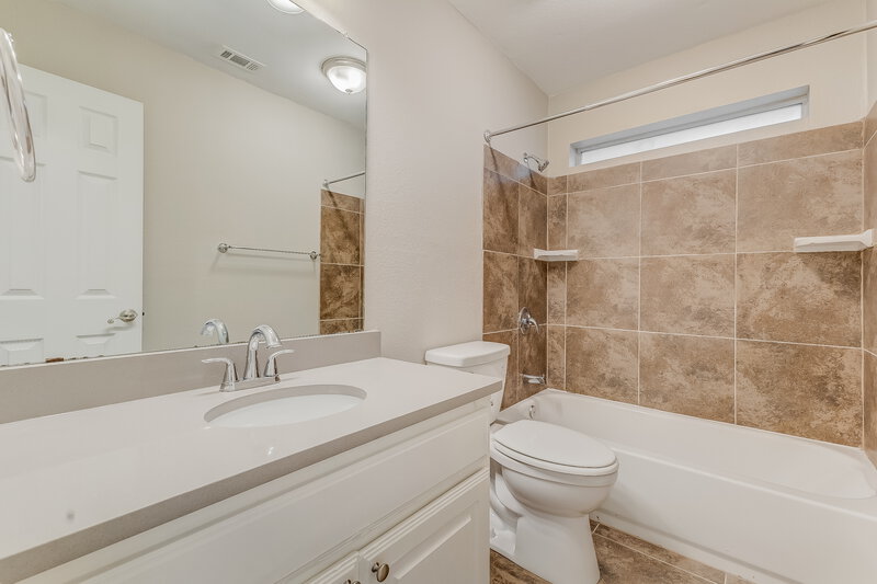 3,025/Mo, 1110 Eastbrook Dr Glenn Heights, TX 75154 Bathroom View