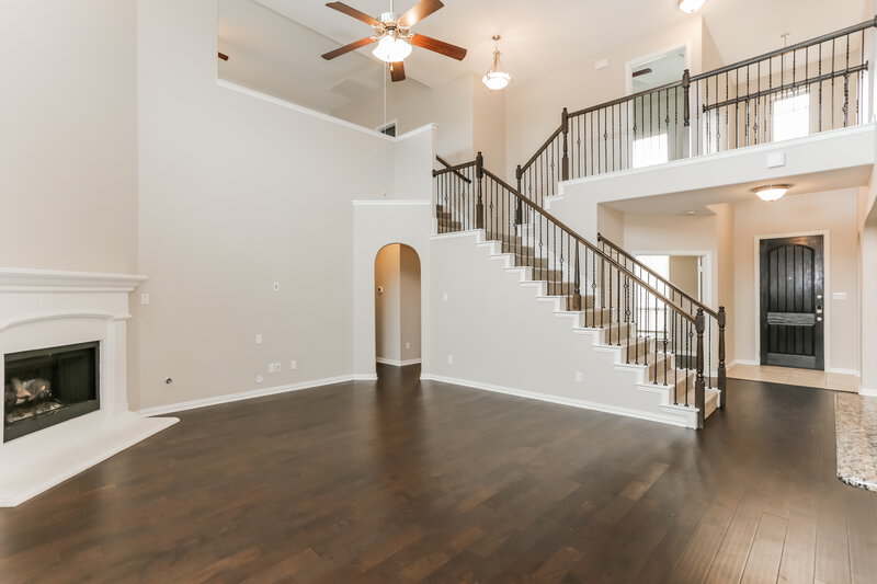 3,880/Mo, 2952 Cool Water Ter Grand Prairie, TX 75054 Living Room View 2
