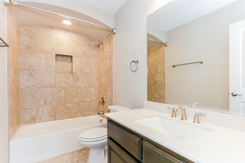 3,880/Mo, 2952 Cool Water Ter Grand Prairie, TX 75054 Bathroom View