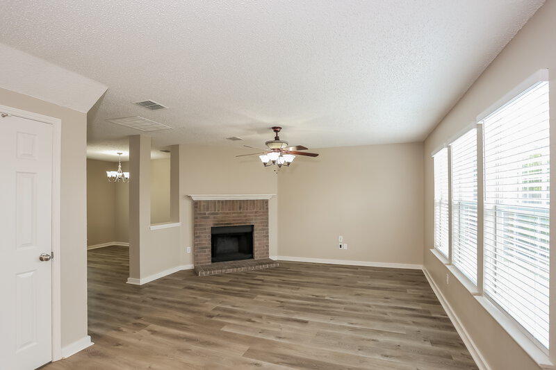 2,345/Mo, 1410 Wenatchee Dr Krum, TX 76249 Living Room View
