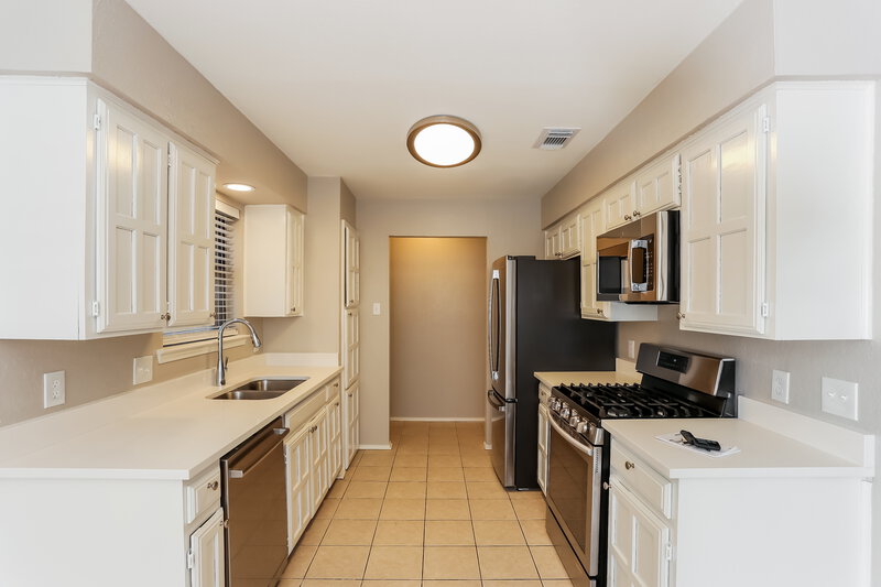 2,350/Mo, 2804 Clearmeadow St Bedford, TX 76021 Kitchen View
