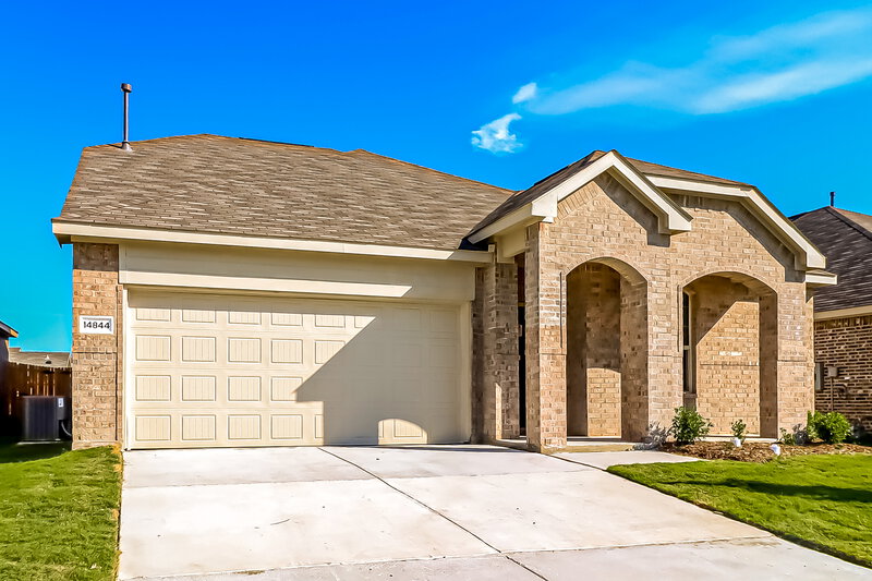 2,145/Mo, 14844 Holster Trl Haslet, TX 76052 External View