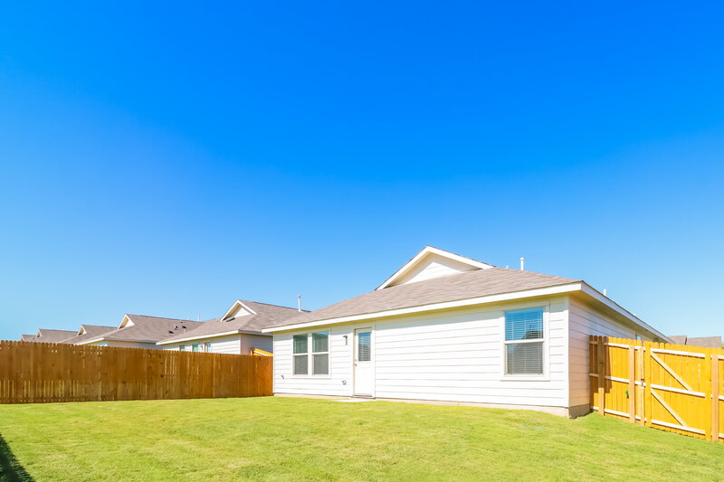 1,735/Mo, 325 Ranchito Pass Haslet, TX 76052 Rear View 2