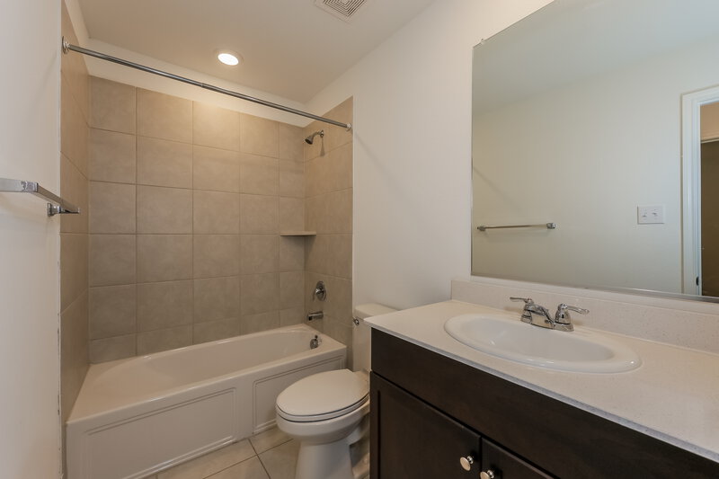 1,855/Mo, 329 Ranchito Pass Haslet, TX 76052 Bathroom View