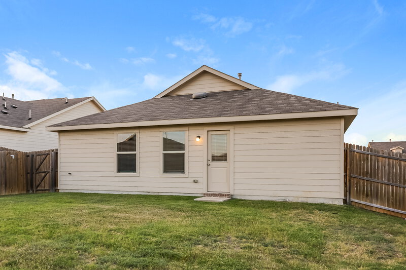 1,855/Mo, 329 Ranchito Pass Haslet, TX 76052 Rear View