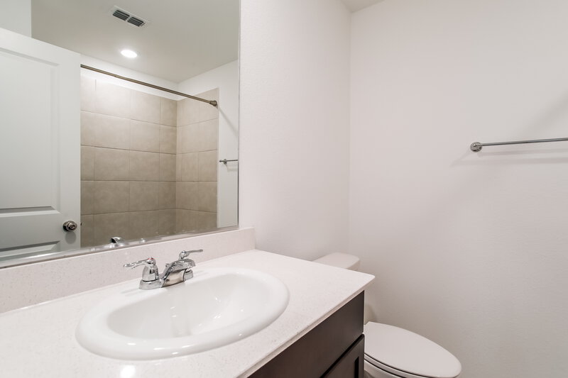 2,305/Mo, 341 Ranchito Pass Haslet, TX 76052 Bathroom View