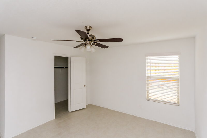 2,200/Mo, 1017 Crestview Dr Hutchins, TX 75141 Main Bedroom View 2
