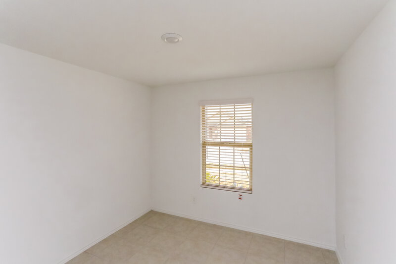 2,200/Mo, 1017 Crestview Dr Hutchins, TX 75141 Bedroom View 2