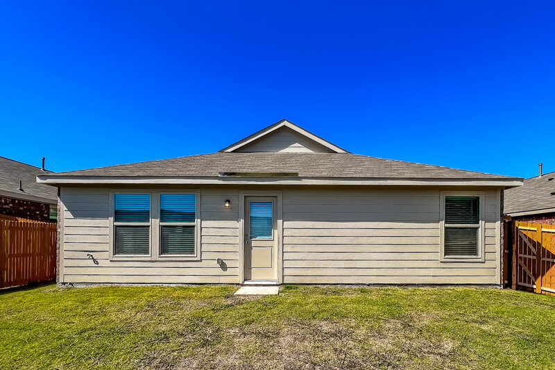 1,990/Mo, 1040 Crestview Dr Hutchins, TX 75141 Rear View